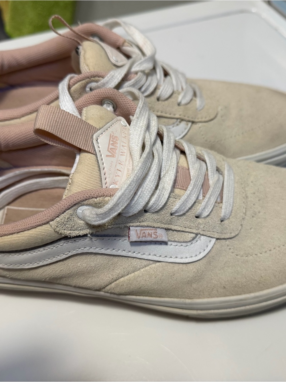 Vans Women's Low-Top Sneakers in Cream & Light Pink